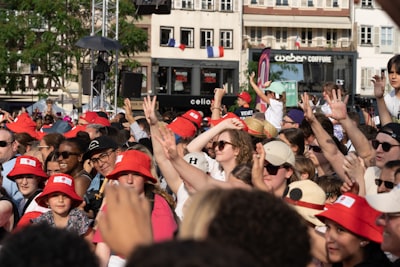 باريسسانجيرمانواليوفنتوسصراعالعمالقةفيعالمكرةالقدم